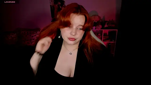 Snapshot of _Lisa_x chatting on 10.01.25 Lisa x online show from 10.01.25