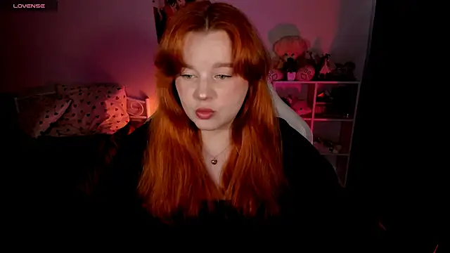 Snapshot of _Lisa_x chatting on 10.10.25 Lisa x online show from 10.10.25