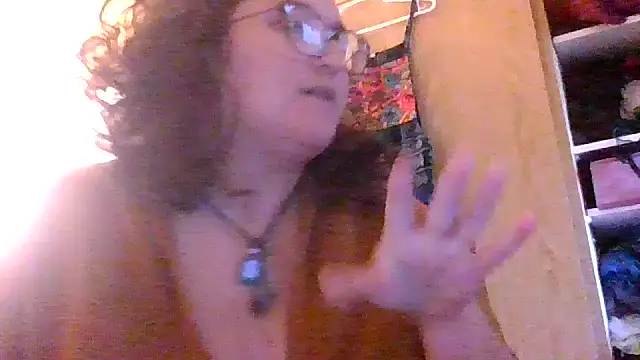 juicyrubies online show from 10.29.25