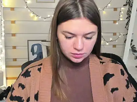 Josephine Kiss online show from 11.25.25