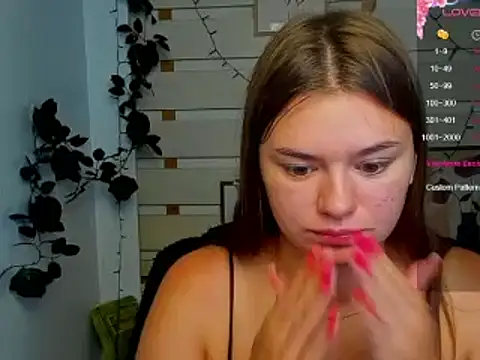 Josephine Kiss online show from 07.03.26