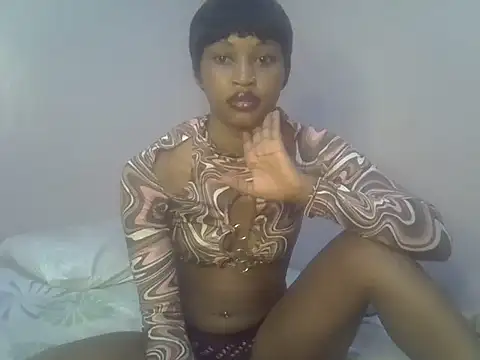 Snapshot of Sweet_Vinkah chatting on 10.05.25 Sweet Vinkah online show from 10.05.25