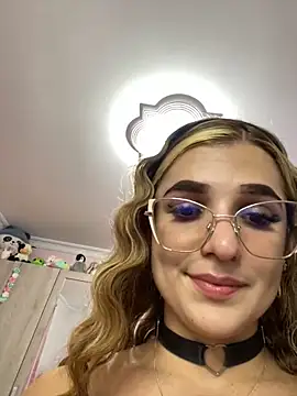 caroline jonson online show from 12.14.24