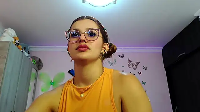 caroline jonson online show from 09.28.25