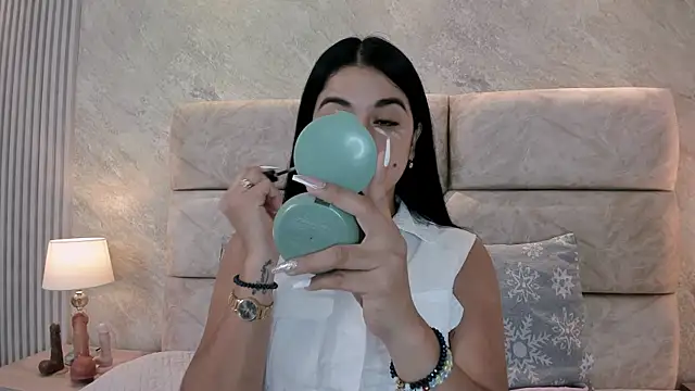 tifany  ross online show from 12.27.24