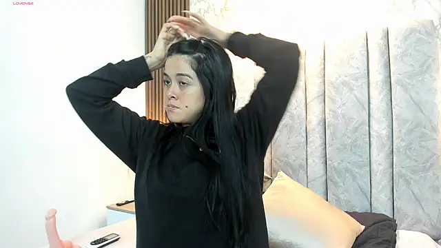 tifany  ross online show from 03.01.25