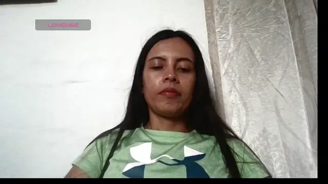 Snapshot of stefany_sexxx chatting on 02.14.26 stefany sexxx online show from 02.14.26