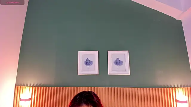  anavictoria  online show from 01.08.25