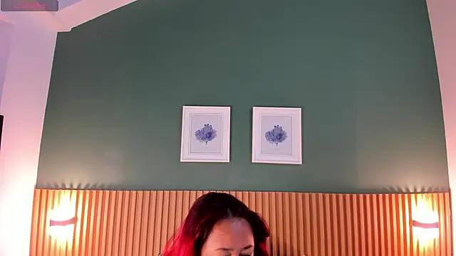  anavictoria  online show from 01.14.25