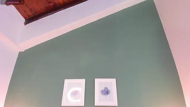  anavictoria  online show from 11.20.25