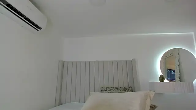 Shelynna azzul online show from 01.16.25