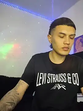 Tifanny Sweett online show from 11.21.25