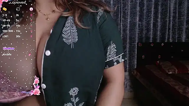 Snapshot of Ritu-Babe chatting on 02.06.25 Ritu-Babe online show from 02.06.25