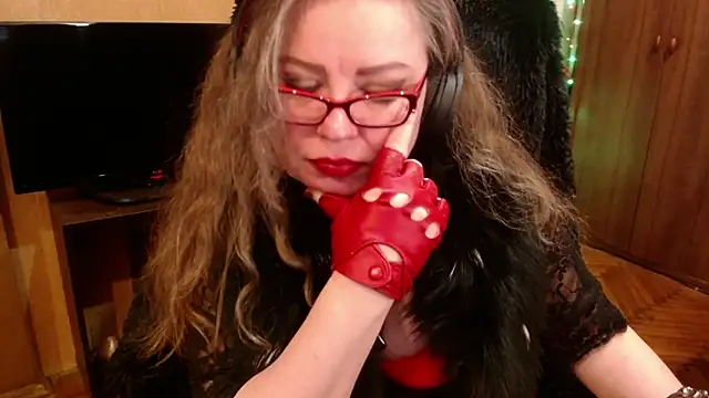 Miss Tress online show from 12.24.24
