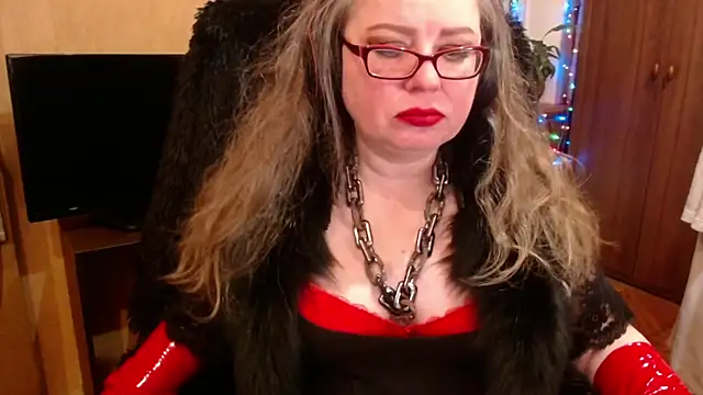 Miss Tress online show from 01.07.25