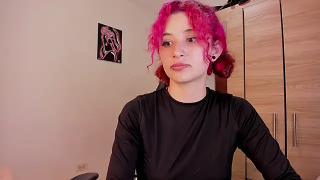 Snapshot of valent_27 chatting on 10.10.25 valent 27 online show from 10.10.25