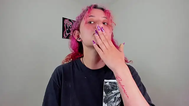 valent 27 online show from 11.16.25