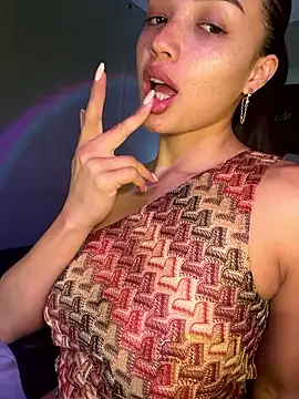 MisFrekcles  online show from 12.19.25