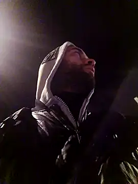 Snapshot of bearguy998 chatting on 03.07.25 bearguy998 online show from 03.07.25