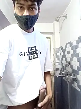 Snapshot of hotvarunrita chatting on 11.03.25 hotvarunrita online show from 11.03.25