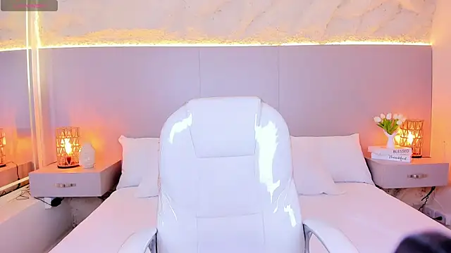 JessyEvans online show from 04.11.26