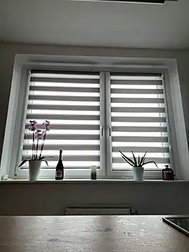 Snapshot of X_JamieLove_X chatting on 02.10.25 X JamieLove X online show from 02.10.25