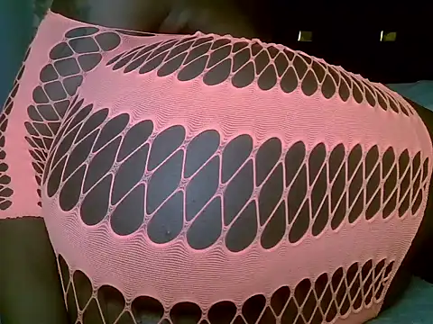 Its tyra online show from 10.08.25