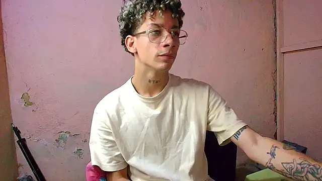 Snapshot of mateodeamjo chatting on 07.17.26 mateodeamjo online show from 07.17.26