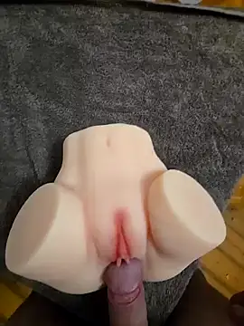 Snapshot of diyMasturbator chatting on 10.27.25 diyMasturbator online show from 10.27.25