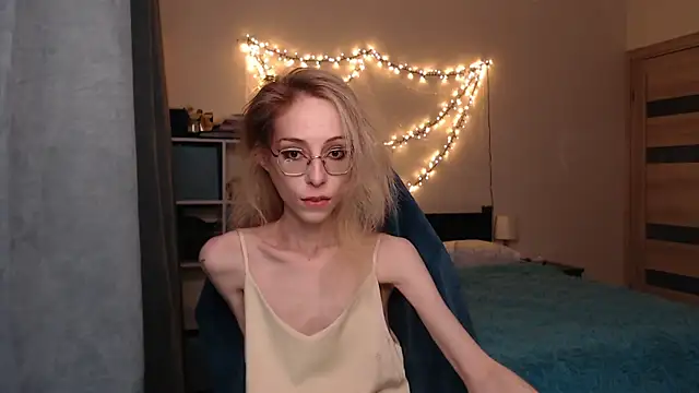 Snapshot of amber_quell_here chatting on 01.16.25 amber quell here online show from 01.16.25