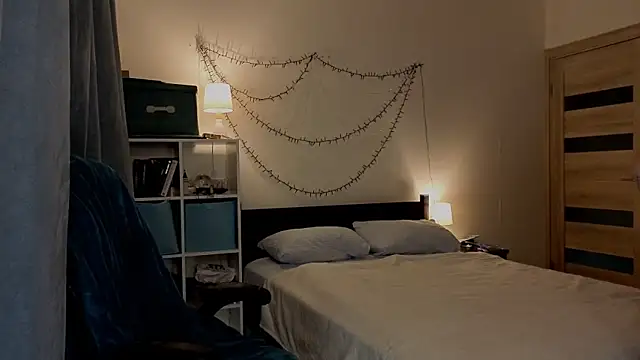 Snapshot of amber_quell_here chatting on 09.11.25 amber quell here online show from 09.11.25