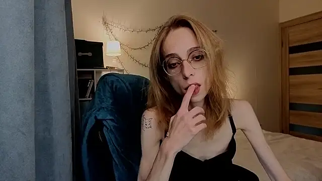 Snapshot of amber_quell_here chatting on 09.12.25 amber quell here online show from 09.12.25