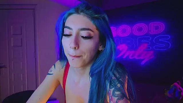 AriaVoss online show from 12.21.24