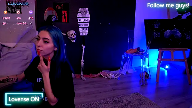 AriaVoss online show from 10.13.25