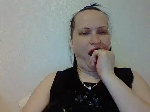 Snapshot of _squirty_cum_lady_ chatting on 02.20.25 squirty cum lady online show from 02.20.25
