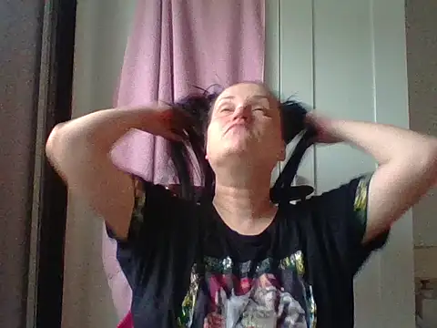Snapshot of _squirty_cum_lady_ chatting on 02.22.25 squirty cum lady online show from 02.22.25