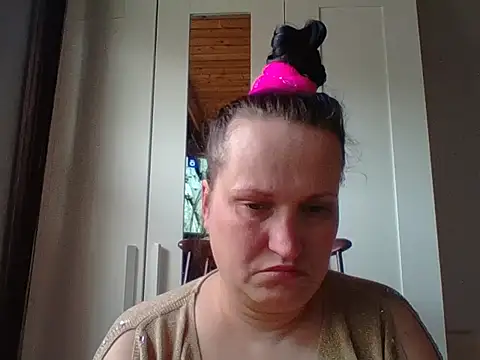 Snapshot of _squirty_cum_lady_ chatting on 02.25.25 squirty cum lady online show from 02.25.25