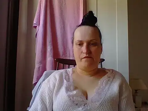 Snapshot of _squirty_cum_lady_ chatting on 03.09.25 squirty cum lady online show from 03.09.25
