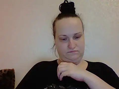 Snapshot of _squirty_cum_lady_ chatting on 03.17.25 squirty cum lady online show from 03.17.25