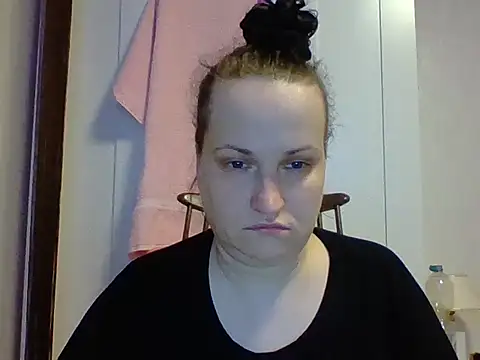 Snapshot of _squirty_cum_lady_ chatting on 03.17.25 squirty cum lady online show from 03.17.25