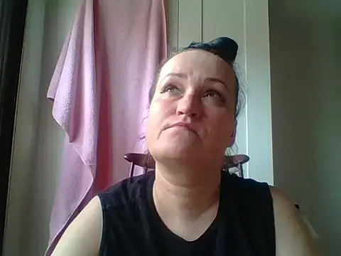 Snapshot of _squirty_cum_lady_ chatting on 03.22.25 squirty cum lady online show from 03.22.25