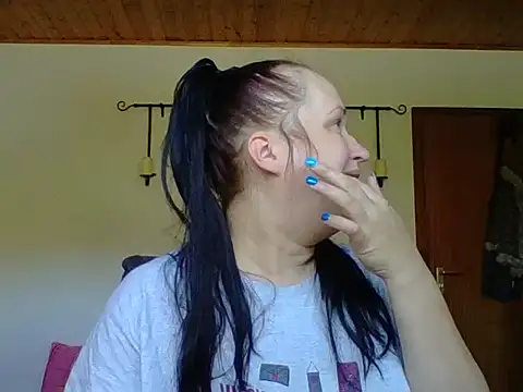 Snapshot of _squirty_cum_lady_ chatting on 09.14.25 squirty cum lady online show from 09.14.25
