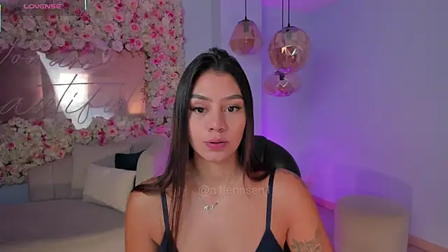 AllyJensen online show from 11.18.25