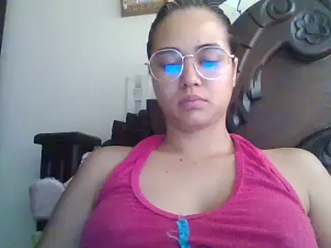 trianabell online show from 02.24.25