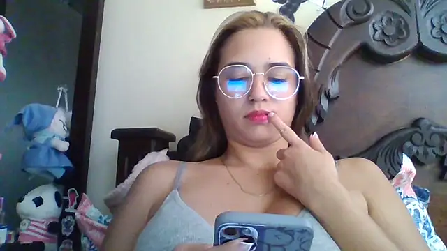 trianabell online show from 10.10.25