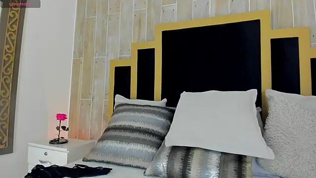 Snapshot of TamyHoney chatting on 02.16.25 TamyHoney online show from 02.16.25
