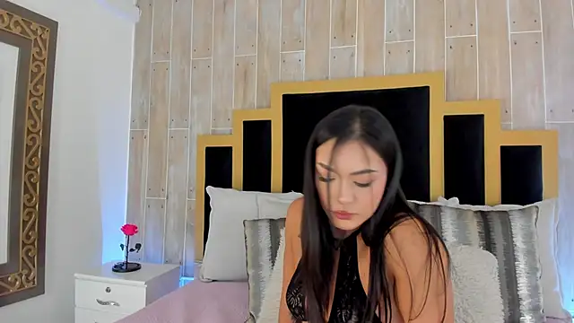 Snapshot of TamyHoney chatting on 02.19.25 TamyHoney online show from 02.19.25
