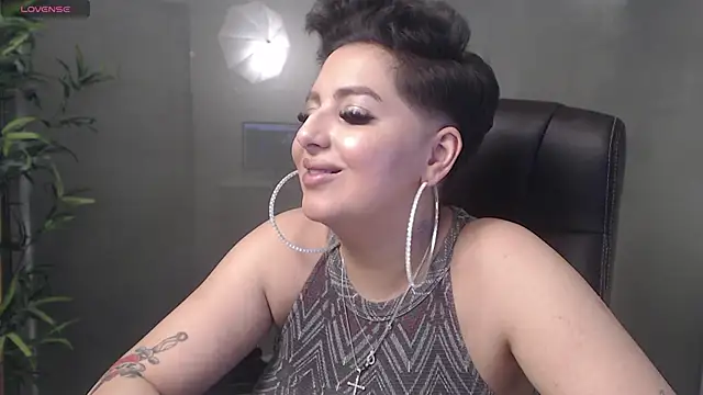 BustyAllyy online show from 12.22.24