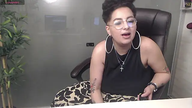 BustyAllyy online show from 01.04.25