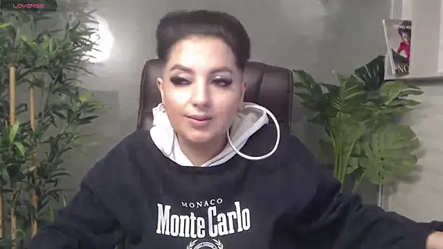 BustyAllyy online show from 01.12.25